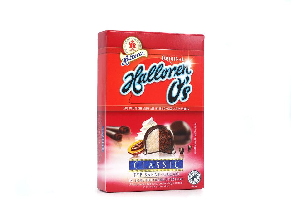Das Original mit einer Füllung aus feinster Sahne-Cacao-Creme und umhüllt von knackiger Zartbitterschokolade. Diese Leckerei ist ein Höchstgenuss für Liebhaber süßer Köstlichkeiten. Der Klassiker unter den Halloren Kugeln ist seit 1952 das wohl bekannteste Produkt aus dem Hause Halloren.