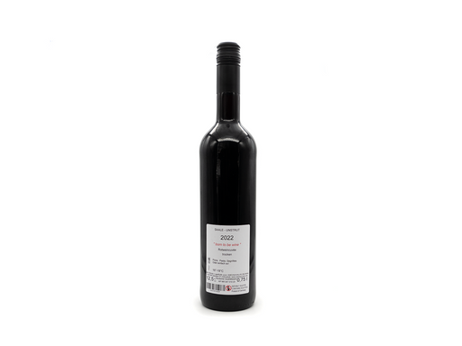 Ein Glas pure Ruhe Egal ob zu Pizza, Pasta oder als Basis für die Tomatensauce  - diese Cuvée vom Weingut Born ist perfekt für die klassische mediterrane Küche. Abgefüllt beim regionalen Winzer verspricht sie top Qualität und puren Genuss beim Abendessen mit Freunden und Familie oder in gemütlicher Zweisamkeit.