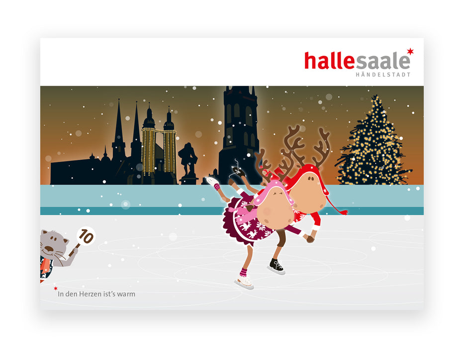Zwei Rentiere, Finni und Rudi, laufen auf dieser Postkarte fröhlich an der Skyline einer Stadt entlang. Schnee fällt, während ein Roboter ihren festlichen Spaß vervollständigt. Weihnachtsbaumbeleuchtung und „In den Herzen ist’s warm“ sorgen für Adventswärme. Text: Finni, Halle Saale.