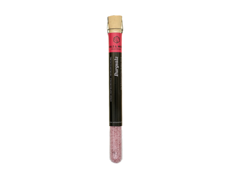 Ein klares Reagenzglas, gefüllt mit grobem rosa Salz, verschlossen mit einem Korken. Auf dem Etikett steht „SALZ & MEHR“ und „Burgsalz klein“ – eine Gourmet-Gewürzmischung, perfekt zum Verfeinern von Fleisch oder zum Verfeinern Ihrer Lieblingsgerichte.