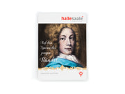 Das Broschürencover zum Kulturstadtplan „Auf den Spuren des jungen Händel“ zeigt ein gemaltes Porträt des jungen Händel in Kleidung aus dem 18. Jahrhundert mit dem Titel „Auf den Spuren des jungen Händel“. Oben erscheint das rote Halle-Saale-Stern-Logo.