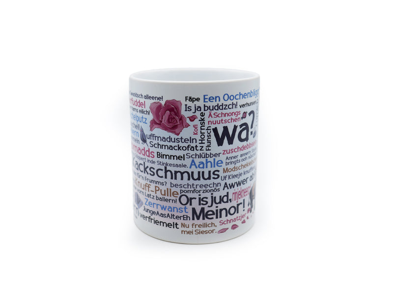 Hier draus wird jeschlabbert&nbsp; Diese Tasse ist wirklich buddzsch und wer reinillert, entdeckt bestimmt einen Schmackofatz für sich.  Künstlerin: Selina Peterson.  Produktinformationen:  Tasse, Kaffeebecher, Teepott&nbsp;mit Begriffen in Hallescher Mundart Spülmaschinen geeignet Material: Keramik Fabe: weiß Fassungsvermögen: ca. 0,2 l