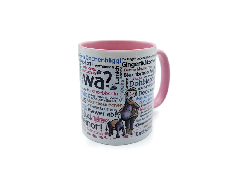 Hier draus wird jeschlabbert&nbsp; Diese Tasse ist wirklich buddzsch und wer reinillert, entdeckt bestimmt einen Schmackofatz für sich.&nbsp;  Produktinformationen:  Tasse, Kaffeebecher, Teepott&nbsp;mit Begriffen der Halleschen Farbe/n:&nbsp;innen rosa, Henkel rosa, außen weiß Spülmaschinen geeignet Material: Keramik Fassungsvermögen: ca. 0,2 l